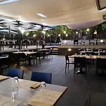 לינה וארוחת בוקר Zest House סנטה ונרינה