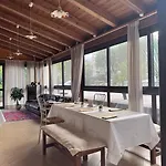 לינה וארוחת בוקר Zest House סנטה ונרינה