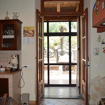 Zest House Bed & Breakfast 3*