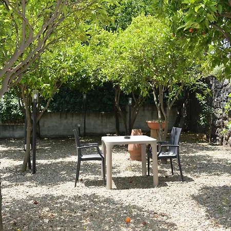 Zest House Bed and Breakfast Santa Venerina