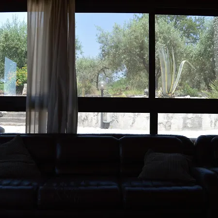 Zest House 3*